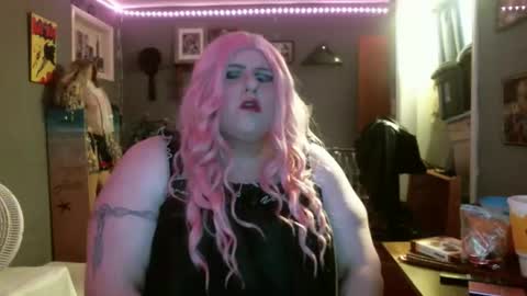 Snapshot of ginny_dominatrix chatting on 12.17.25 ginny ray online show from 12.17.25