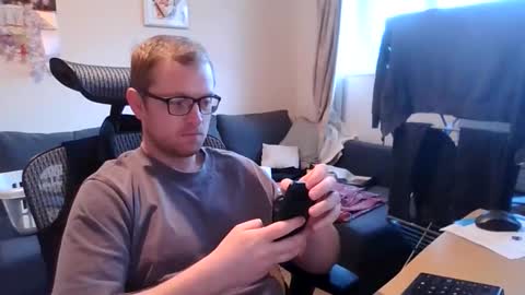 Snapshot of ginwood chatting on 11.12.25 ginwood online show from 11.12.25