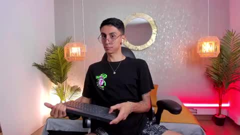 Snapshot of gio_carangi chatting on 05.17.26 Gio Carangi online show from 05.17.26