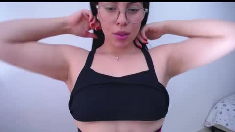 Snapshot of giorivera199 chatting on 12.03.24 GIO RIVERA online show from 12.03.24