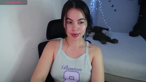 Snapshot of giorivera199 chatting on 09.23.25 GIO RIVERA online show from 09.23.25