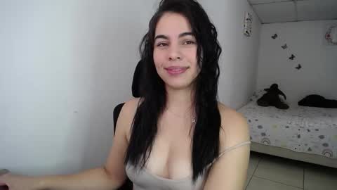 Snapshot of giorivera199 chatting on 11.10.25 GIO RIVERA online show from 11.10.25