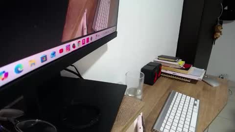 Snapshot of giorivera199 chatting on 02.10.26 GIO RIVERA online show from 02.10.26