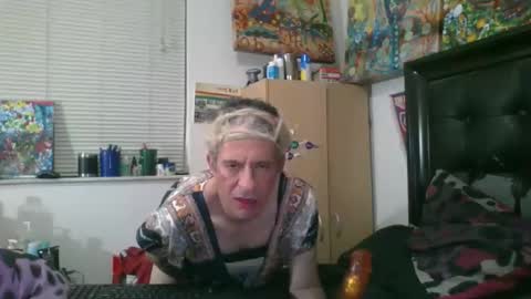 Snapshot of giovanni131971 chatting on 12.15.25 giovanni131971 online show from 12.15.25