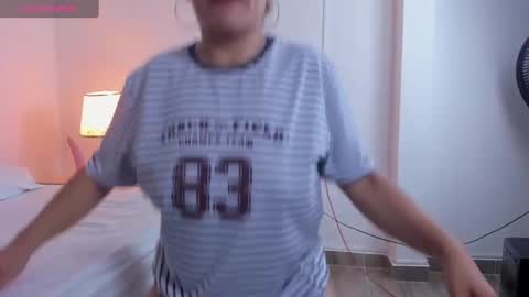 Snapshot of gipsela_gomez chatting on 01.29.25 G I S E P L A online show from 01.29.25