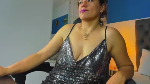 Snapshot of gipsela_gomez chatting on 02.16.25 G I S E P L A online show from 02.16.25