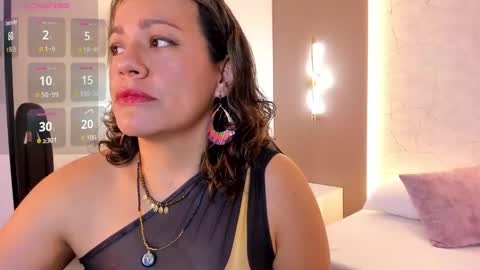 Snapshot of gipsela_gomez chatting on 09.17.25 G I S E P L A online show from 09.17.25