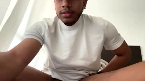 Snapshot of giraldosan320 chatting on 11.14.25 giraldosan320 online show from 11.14.25