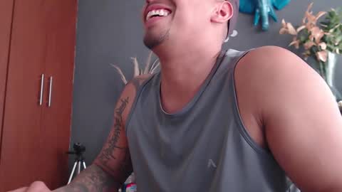 piggy boy online show from 01.12.25