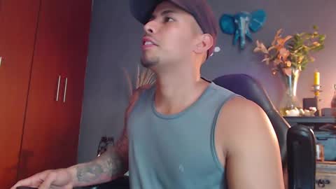 piggy boy online show from 01.13.25