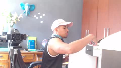 piggy boy online show from 01.18.25