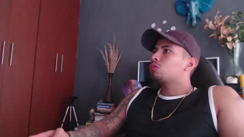 piggy boy online show from 01.19.25