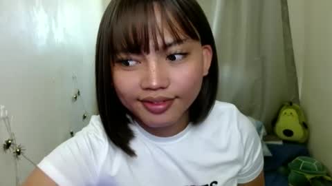 YOUR GIRL AXIE online show from 02.24.25