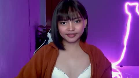 YOUR GIRL AXIE online show from 12.16.25