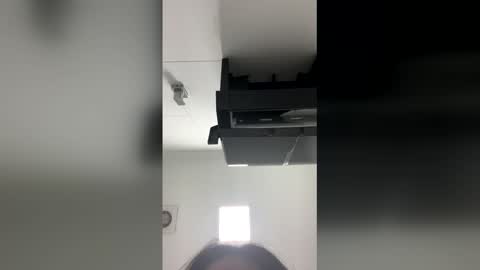 Snapshot of girl433 chatting on 12.15.25 girl433 online show from 12.15.25