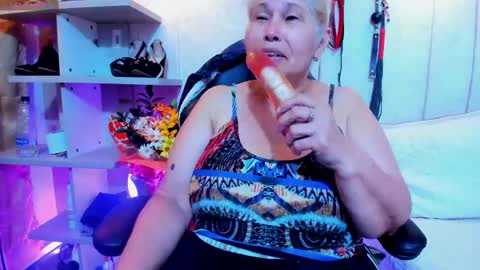 Girl Amada online show from 02.12.25