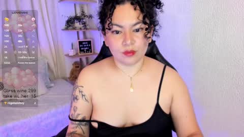 girl_inline online show from 02.22.25