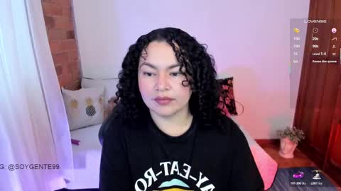 girl_inline online show from 03.08.25