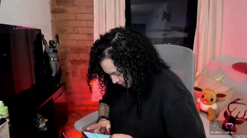 girl_inline online show from 01.14.26