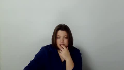 girl_leya online show from 11.18.25