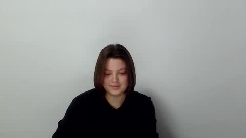 girl_leya online show from 11.20.25