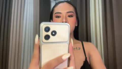queen ronna online show from 07.05.26