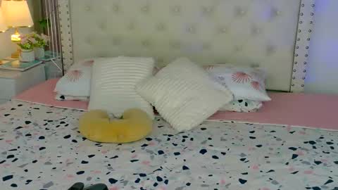 Snapshot of girlhot_tss chatting on 01.18.26 Ariana Sophia. online show from 01.18.26