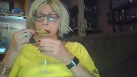 Snapshot of girlinrock chatting on 02.10.26 Girlinrock online show from 02.10.26