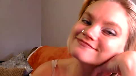 girlnextdoo4 online show from 07.30.26