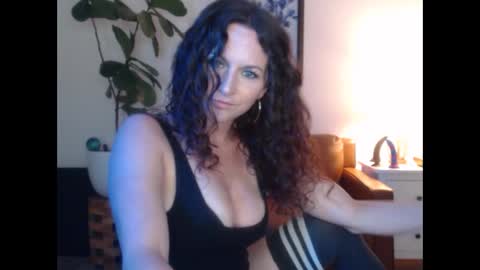 Snapshot of girlnexxxdoor chatting on 04.19.26 Girlnexxxdoor online show from 04.19.26