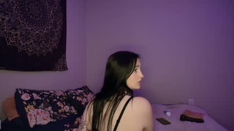 Snapshot of girlofurdreamsxxxxox chatting on 05.24.26 Camille online show from 05.24.26