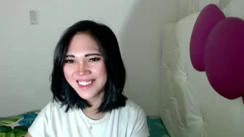 Snapshot of girlthatyouwantxx chatting on 10.13.25 Divine online show from 10.13.25