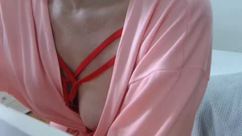 Victoria online show from 11.30.25