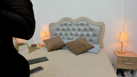 Snapshot of gisel_lara chatting on 05.04.26 Gisel online show from 05.04.26