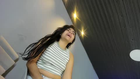     online show from 02.01.25