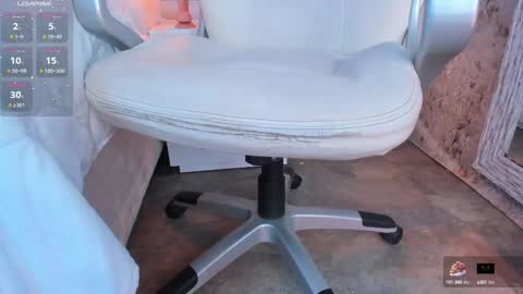 Snapshot of giselle_lauren chatting on 02.21.25 Giselle online show from 02.21.25