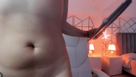 GISELLE ROLDAN online show from 02.26.25