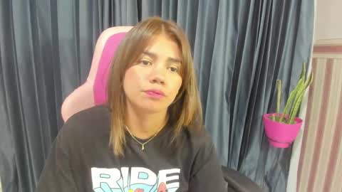 Snapshot of gissel_angel chatting on 01.31.25 Gissel angel online show from 01.31.25