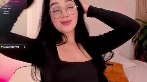 Snapshot of gisselle_palmer chatting on 09.17.25   online show from 09.17.25