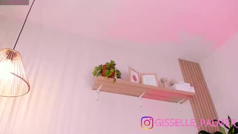 Snapshot of gisselle_palmer chatting on 10.01.25   online show from 10.01.25