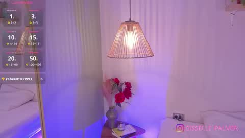 Snapshot of gisselle_palmer chatting on 10.15.25   online show from 10.15.25