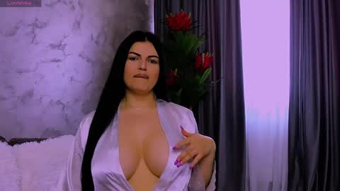 Giulia online show from 05.05.26