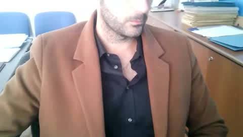 Snapshot of giuseppevai1 chatting on 10.25.25 giuseppevai1 online show from 10.25.25