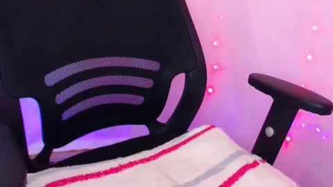 Snapshot of giv_deez chatting on 02.11.26 marlon online show from 02.11.26