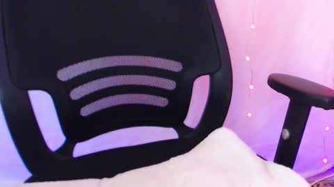 Snapshot of giv_deez chatting on 02.24.26 marlon online show from 02.24.26