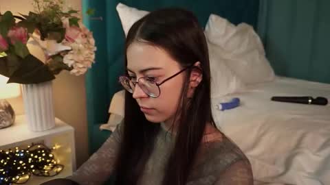 Agness online show from 03.12.26