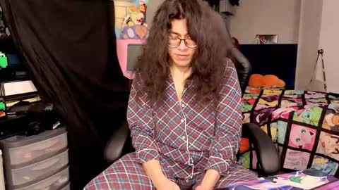 glaceon9 online show from 12.03.25