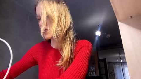 Snapshot of gladyswigg chatting on 04.02.26 gladyswigg online show from 04.02.26