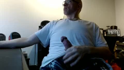 Snapshot of glaikind925958 chatting on 06.16.26 glaikind925958 online show from 06.16.26