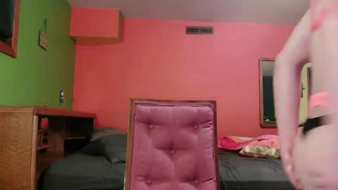 glam trans goddess online show from 10.26.25